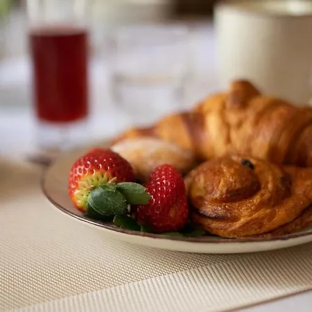Palazzo Zaca Bed & Breakfast