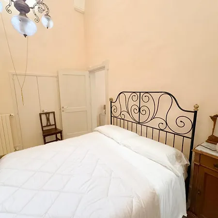 לינה וארוחת בוקר Palazzo Zaca גאליפולי