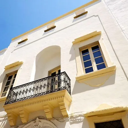 Palazzo Zaca Bed & Breakfast 3*