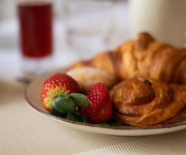 Palazzo Zaca Bed & Breakfast